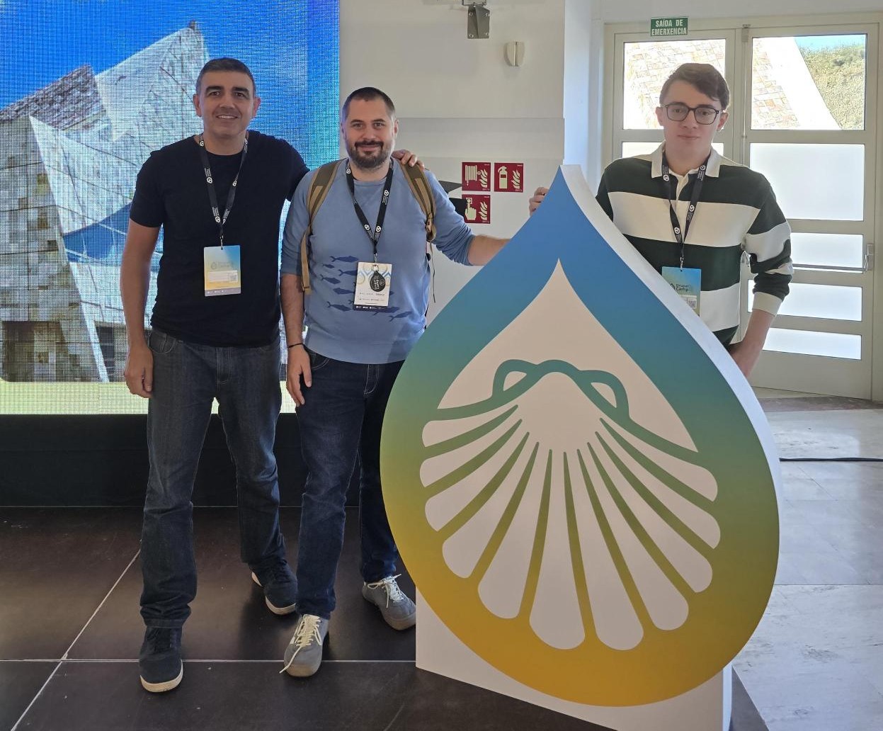 compañeros en el evento Drupal Camp